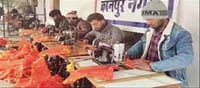 Prisoners in Kanpur's jail are crafting "Ram Dhwaja" for Ayodhya...